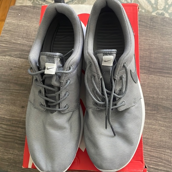 Nike Roshe one Premium sz-8.5 - Picture 1 of 6